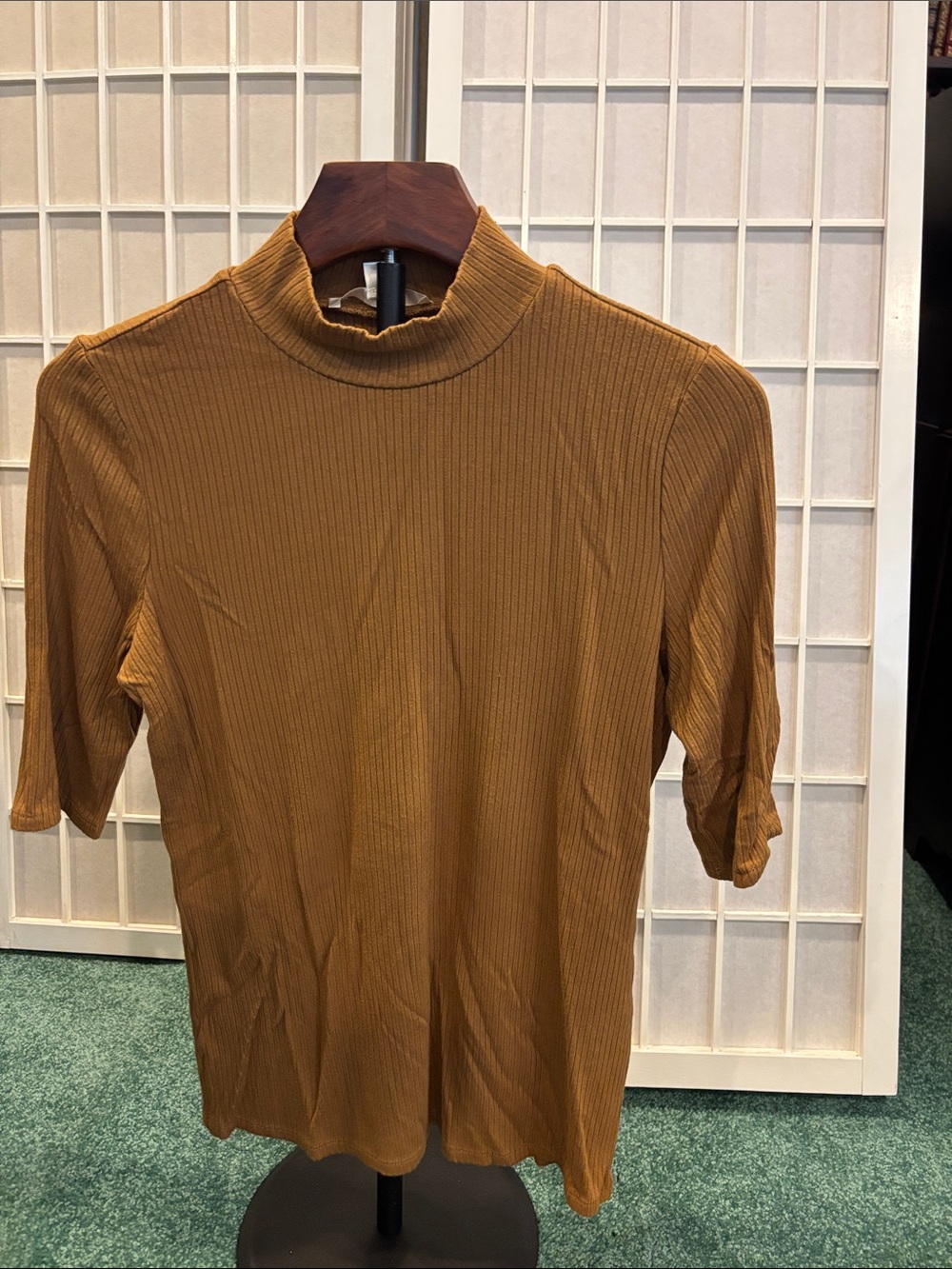 Cyrus Mock Neck Top Brown Mustard Elbow Sleeve Size M EUC